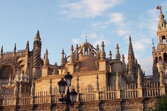 Guided Tour of Santa Cruz Jewish Quarter, Alcázar, and Cathedral - Santa Cruz: The Jewish Quarter Walk That Actually Maps the Story