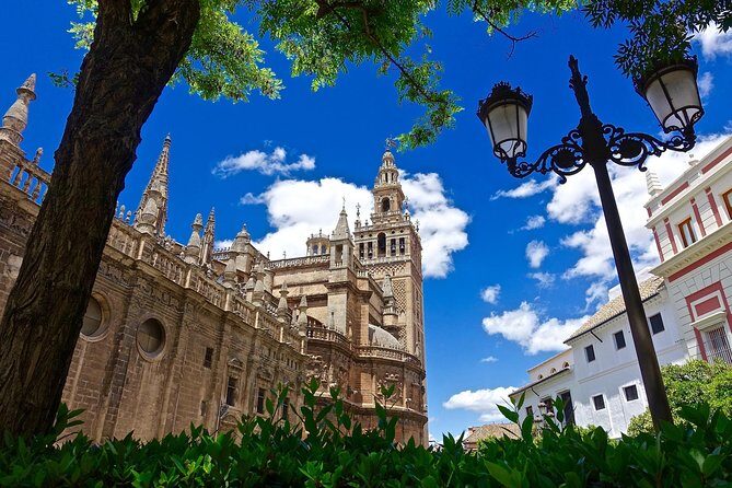 Guided Tour of Santa Cruz Jewish Quarter, Alcázar, and Cathedral - Seville Cathedral: Europe’s Largest Gothic Cathedral and How to Use Your Time
