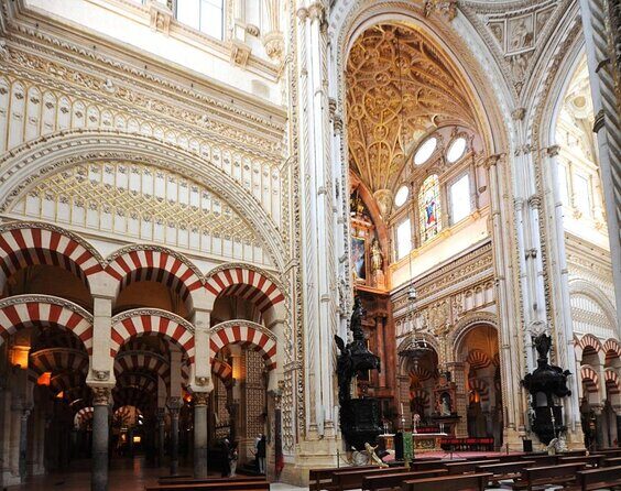 Mosque-Cathedral, Alcazar & Jewish Quarter with Tickets - Planning the Walk: What Your 3–4 Hours Actually Covers