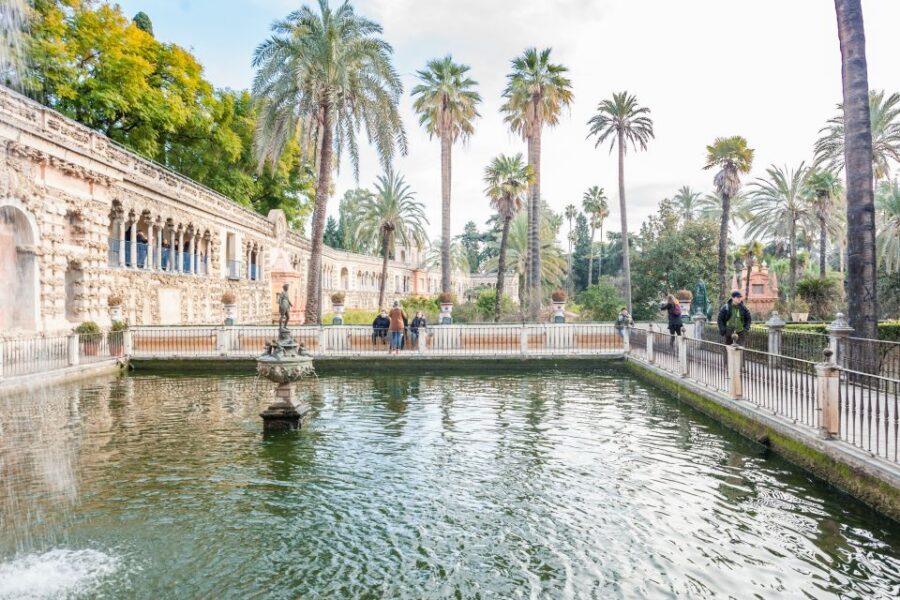 Seville: Alcazar Guided Tour with Entrance - What you get in 1.5 hours (and how the guide keeps it focused)